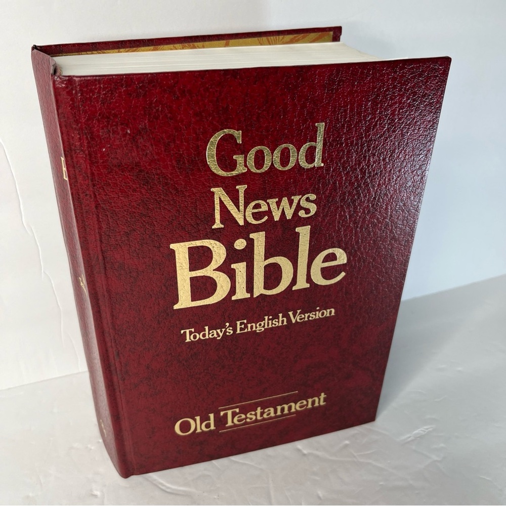 Good News Bible Today's English Version old Testament - Picture 2 of 9